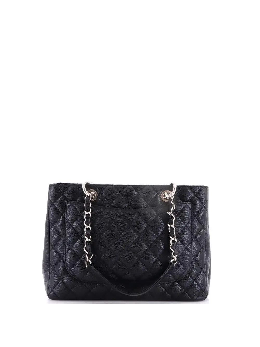 CHANEL fashionista sophistication